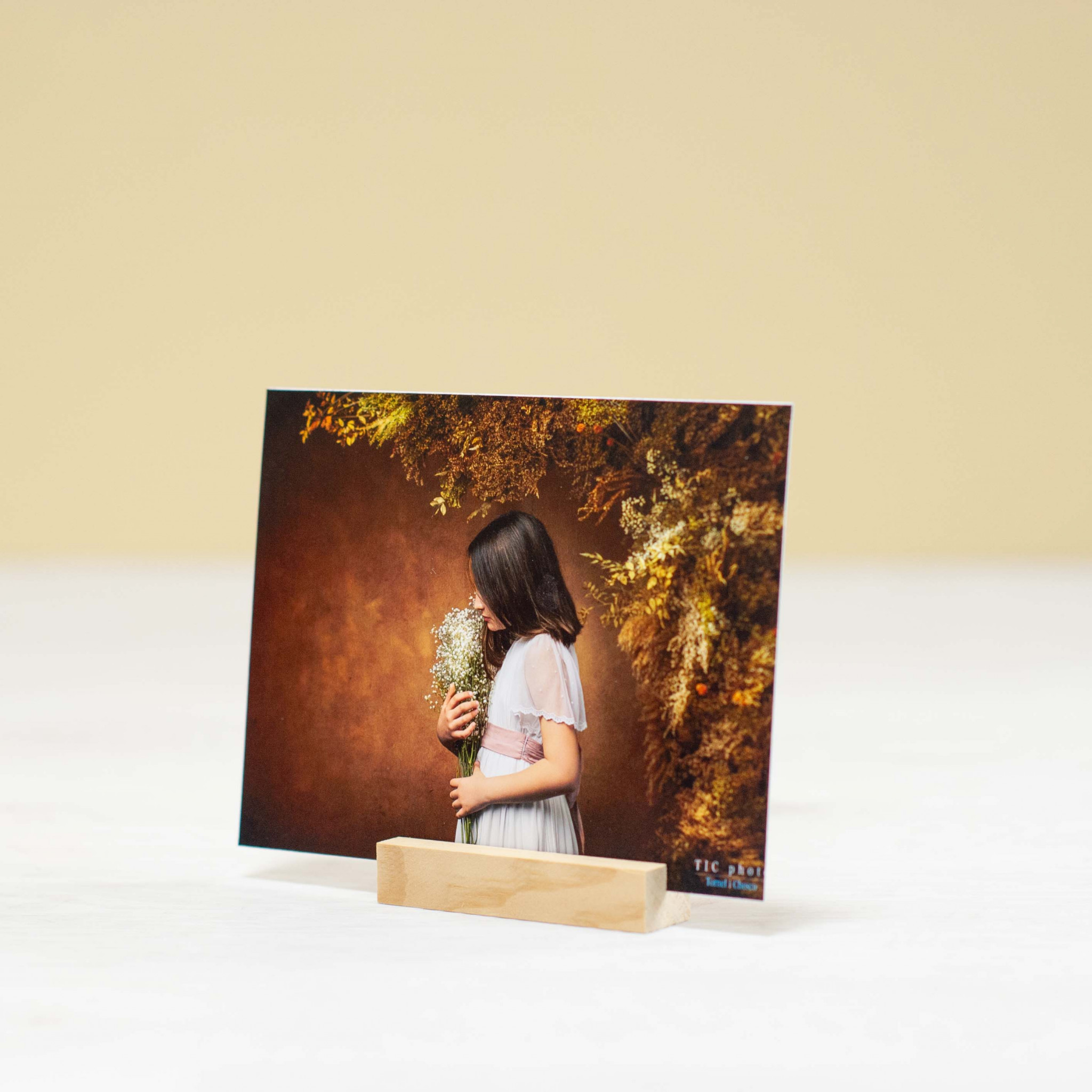 Foto-con-peana-15x20--1-o-2-caras-6€-8€