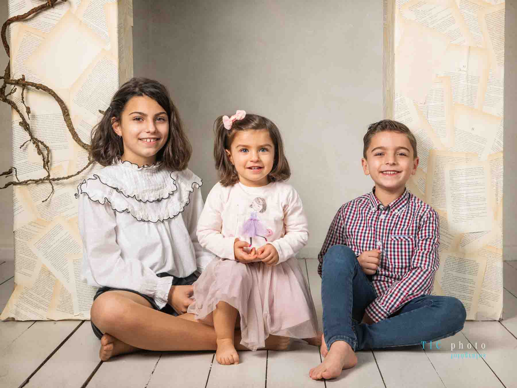 Fotos de estudio con 3 niños 2
